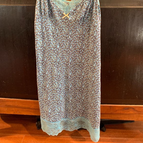 Apt 9 Blue animal print Chemise - M - Picture 2 of 3